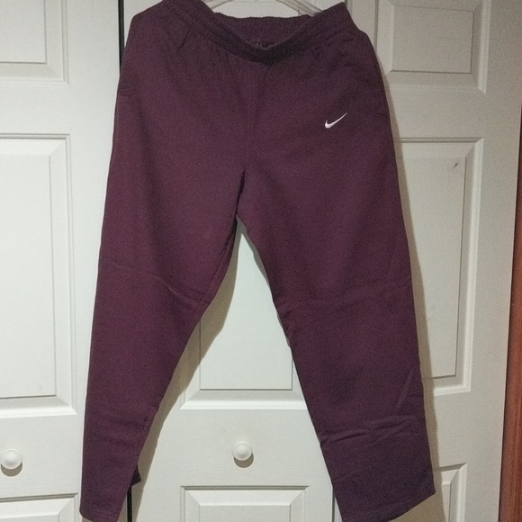 Nike Pants - Women's Nike maroon sweatpants